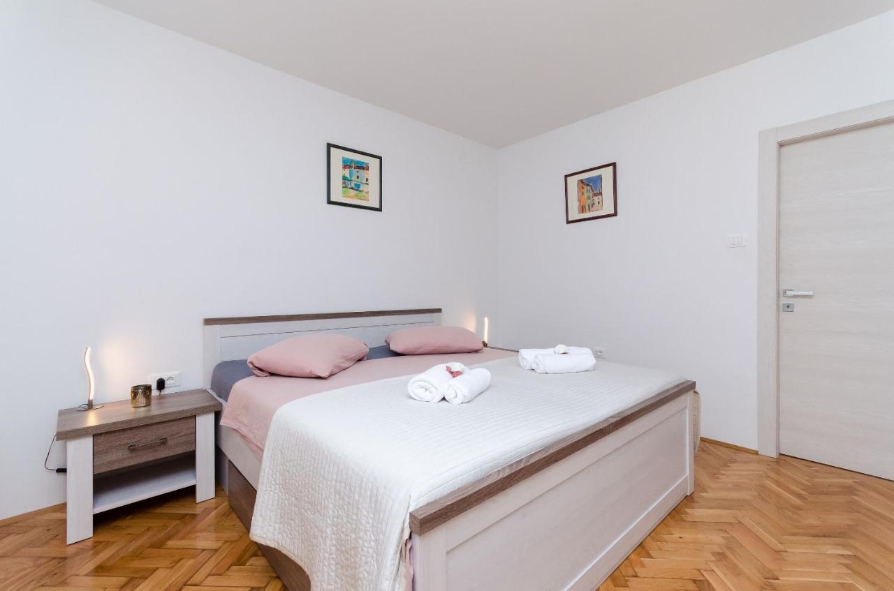 Apartment Zdenko Rovinj Bagian luar foto