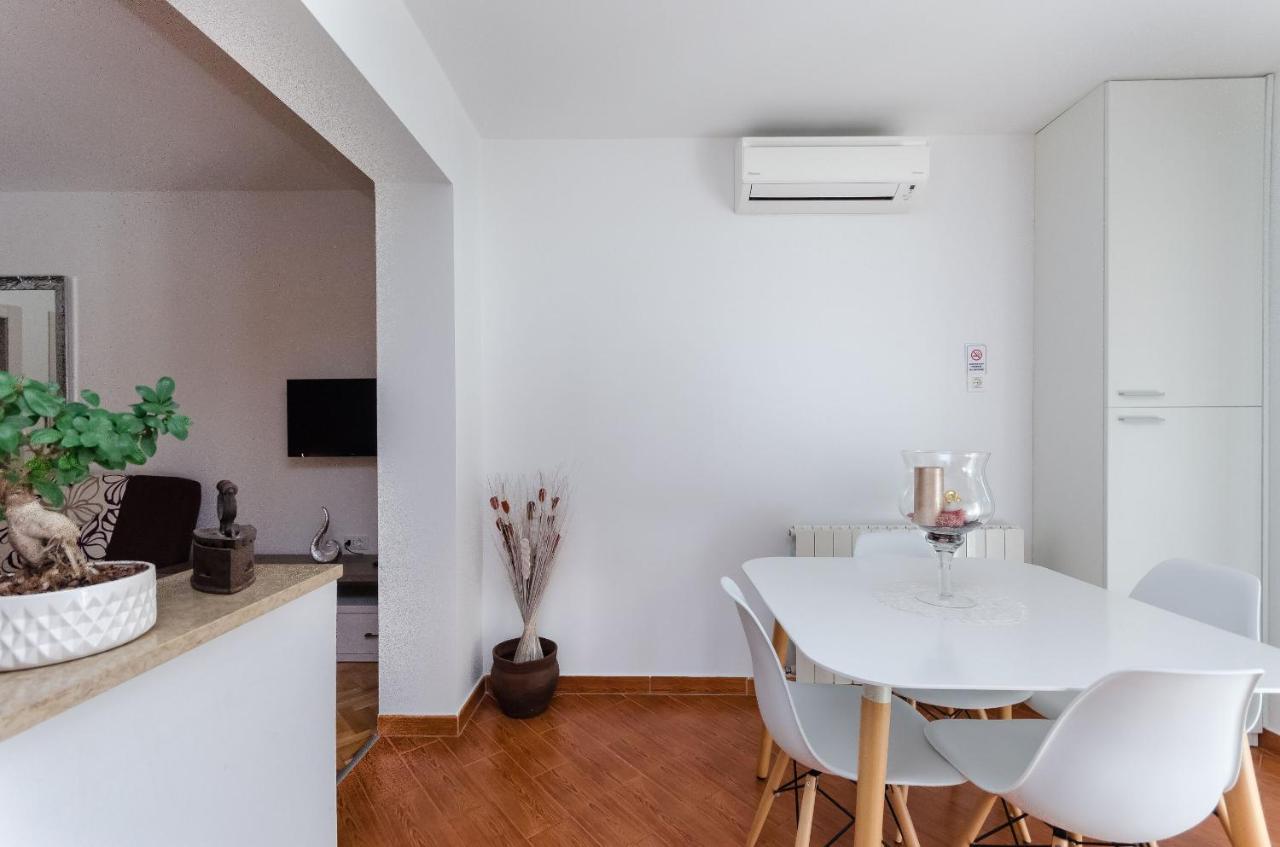 Apartment Zdenko Rovinj Bagian luar foto