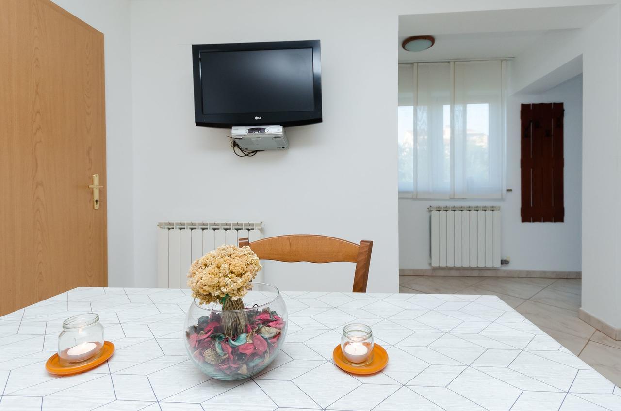 Apartment Zdenko Rovinj Bagian luar foto